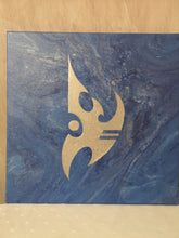 Load image into Gallery viewer, Blink - 14 x 14 in